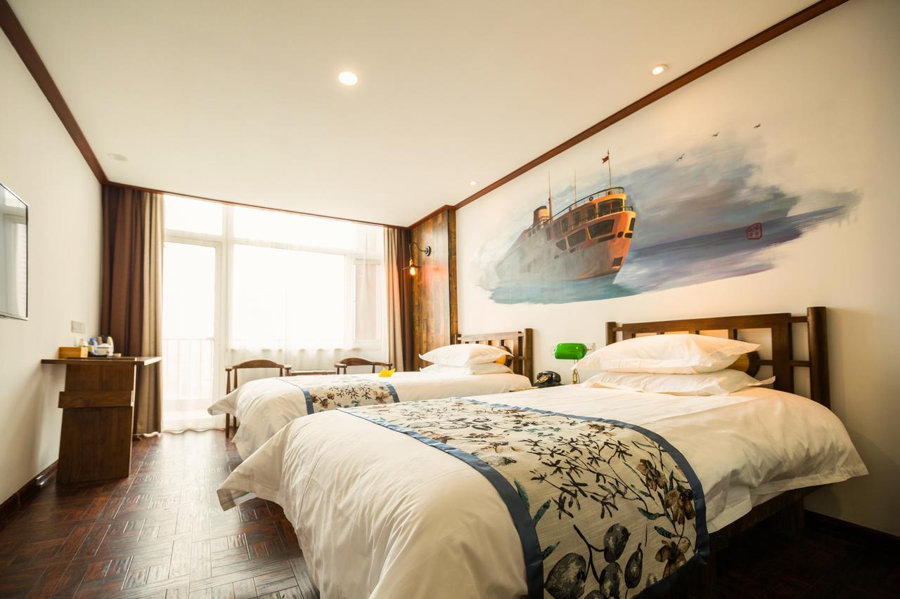 Nostalgia Hotel Near Tianjin Polar Ocean Word- Tianjin Fonte Joy World, 10 Minutes Drive Away From Tianjin Tanggu High-Speed Railway Station, Free Ice-Cream, Mineral Water, Snacks And Laundry Service, English Communication Well Kültér fotó