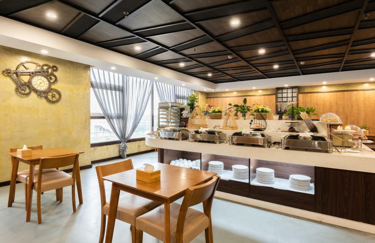 Nostalgia Hotel Near Tianjin Polar Ocean Word- Tianjin Fonte Joy World, 10 Minutes Drive Away From Tianjin Tanggu High-Speed Railway Station, Free Ice-Cream, Mineral Water, Snacks And Laundry Service, English Communication Well Kültér fotó